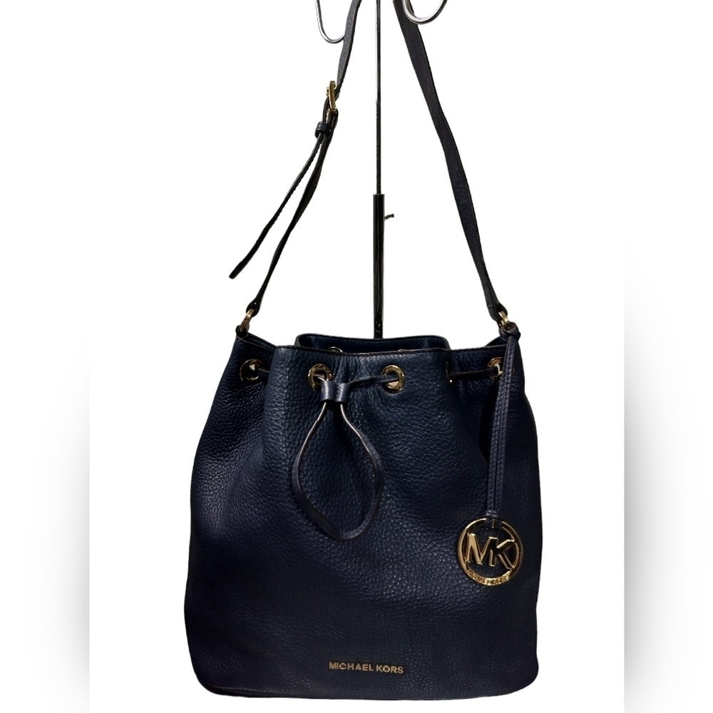2385) Michael Kors Jules Navy Pebbled Leather Drawstring Shoulder Bag - Picture 2 of 11